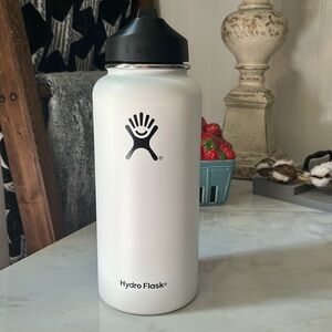 32 ounce white hydro flask
